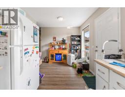 4pc Bathroom - 67 Falchurch Crescent Ne, Calgary, AB T3J1J9 Photo 11