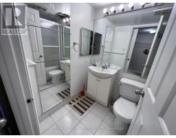 1403 - 717 Bay Street, Toronto, ON M5G2J9 Photo 10