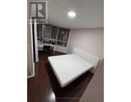 Kitchen - 1403 - 717 Bay Street, Toronto, ON M5G2J9 Photo 6