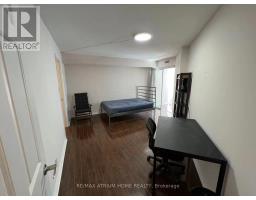 1403 - 717 Bay Street, Toronto, ON M5G2J9 Photo 9