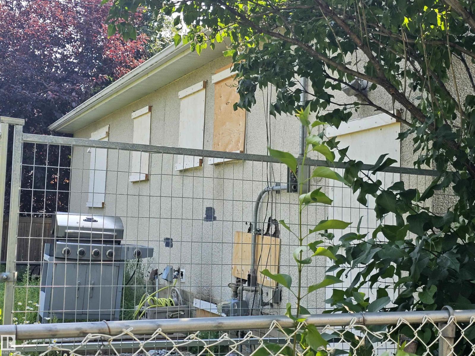 9115 76 ST NW - Image 13