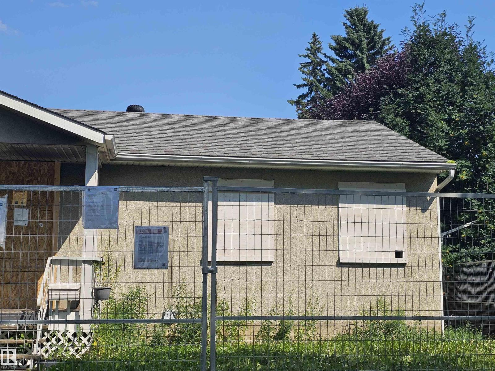 9115 76 ST NW NW, Holyrood, Edmonton photo 4
