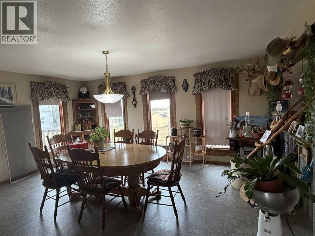 1229 TWP RD 174 - 11