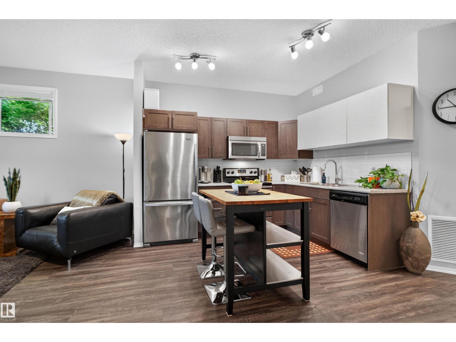 #34 6520 2 AV SW - Image 9