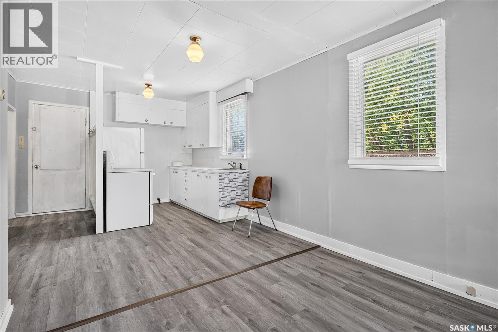 55 Iroquois STREET W - Image 12