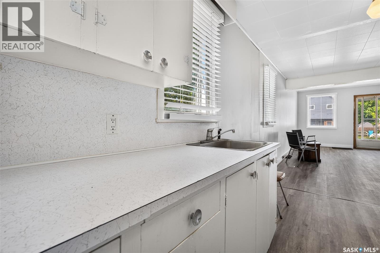 55 Iroquois STREET W - Image 17