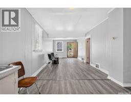 55 Iroquois Street W, Moose Jaw, SK S6H5A4 Photo 18