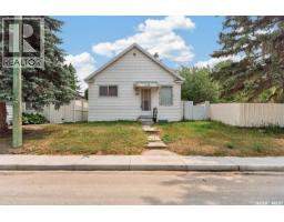 55 Iroquois Street W, Moose Jaw, SK S6H5A4 Photo 40