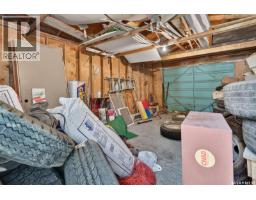 55 Iroquois Street W, Moose Jaw, SK S6H5A4 Photo 42