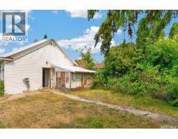 55 Iroquois Street W, Moose Jaw, SK S6H5A4 Photo 47