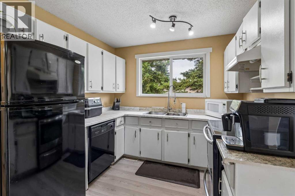 212 Whitman Place NE - 9