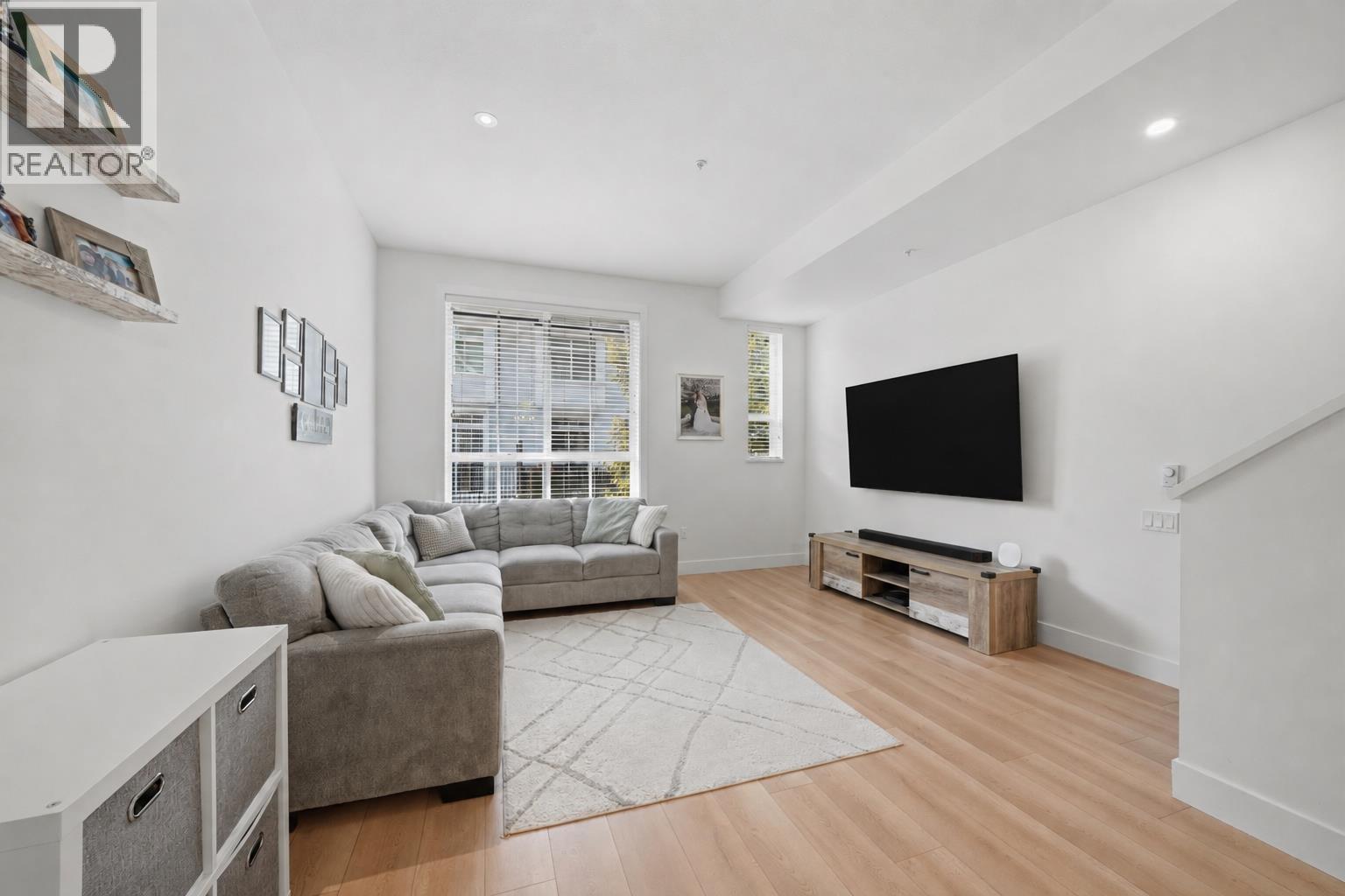 92 19696 HAMMOND ROAD, Pitt Meadows