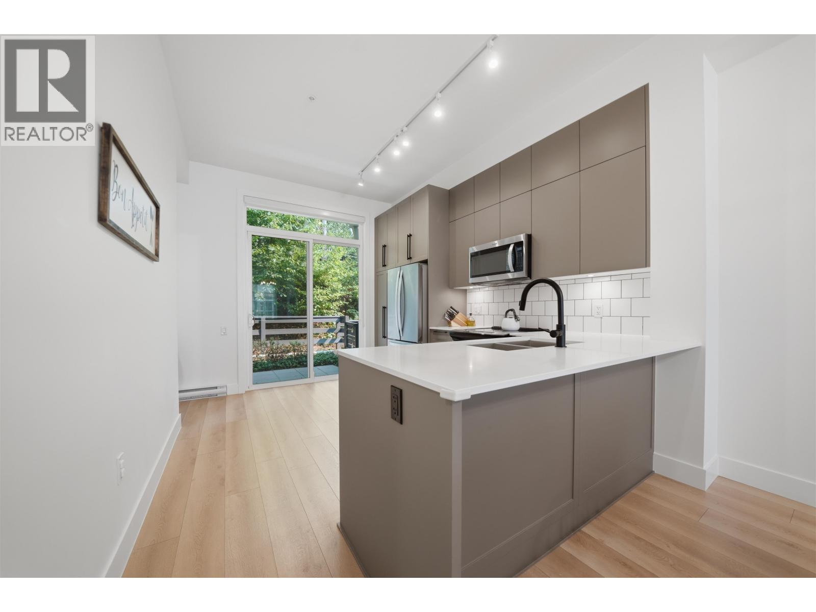 92 19696 HAMMOND ROAD, Pitt Meadows