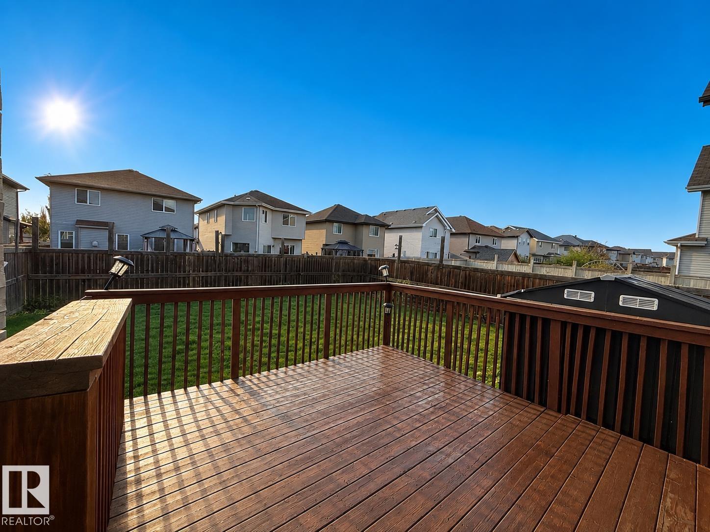 1862 32A ST NW, Laurel, Edmonton photo 2