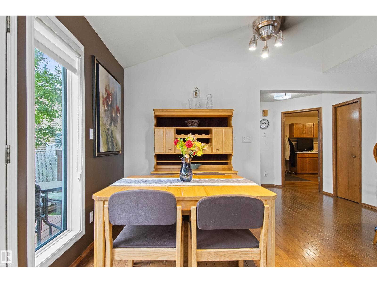 11139 157 Avenue NW - Photo 10