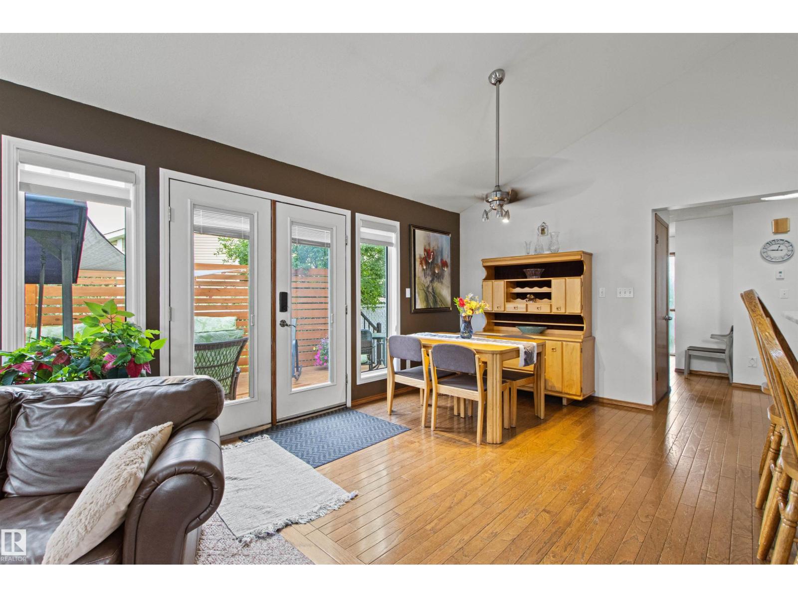 11139 157 Avenue NW - Photo 12