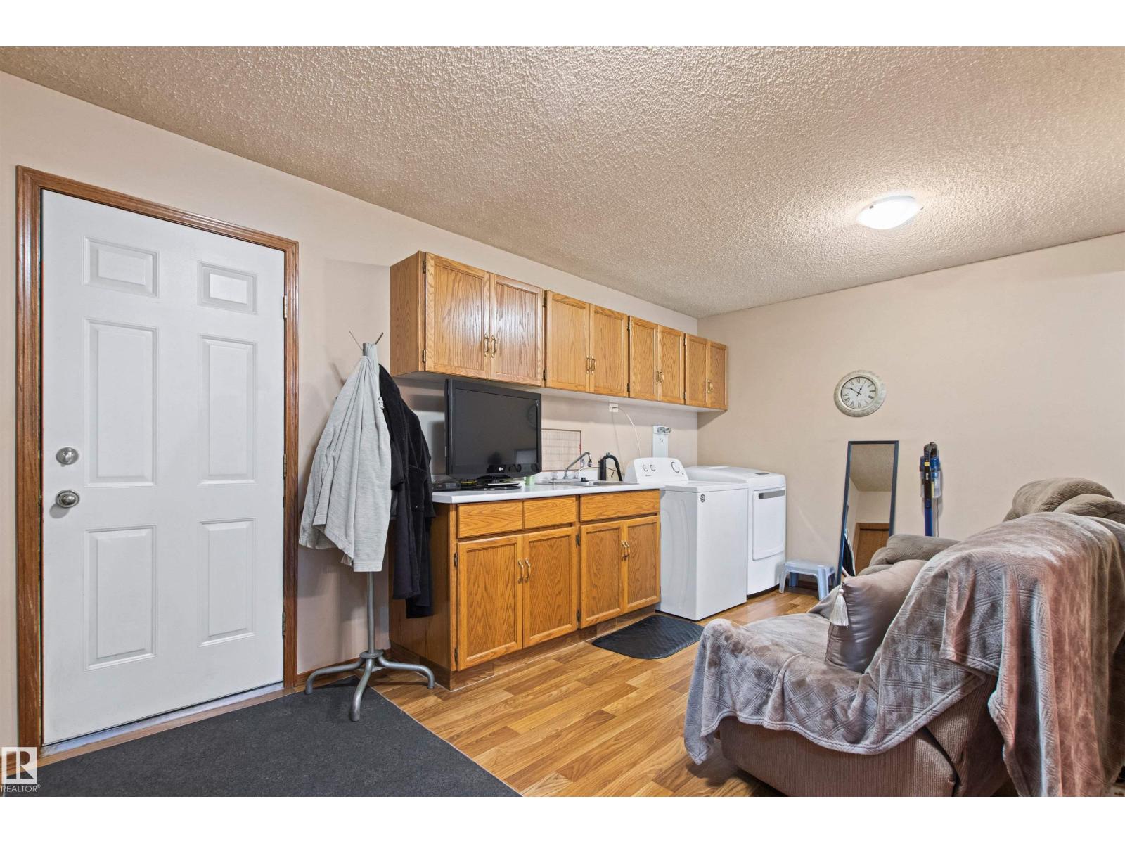 11139 157 Avenue NW - Photo 21