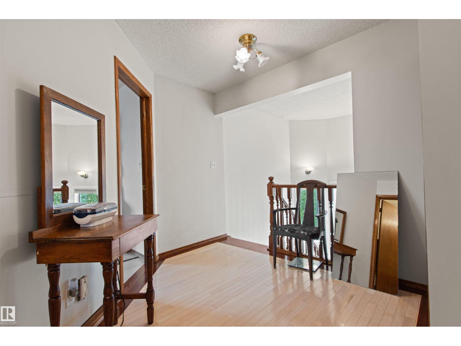 11139 157 AV NW - 26