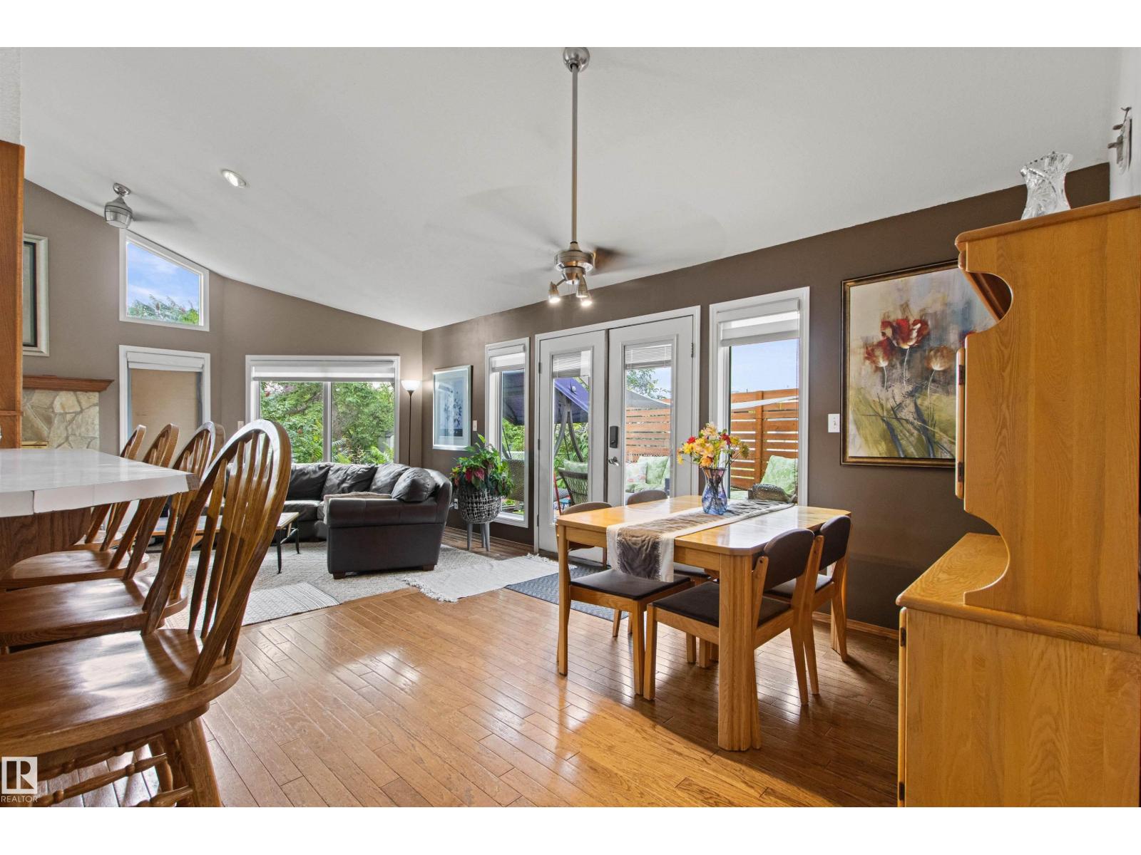 11139 157 Avenue NW - Photo 9