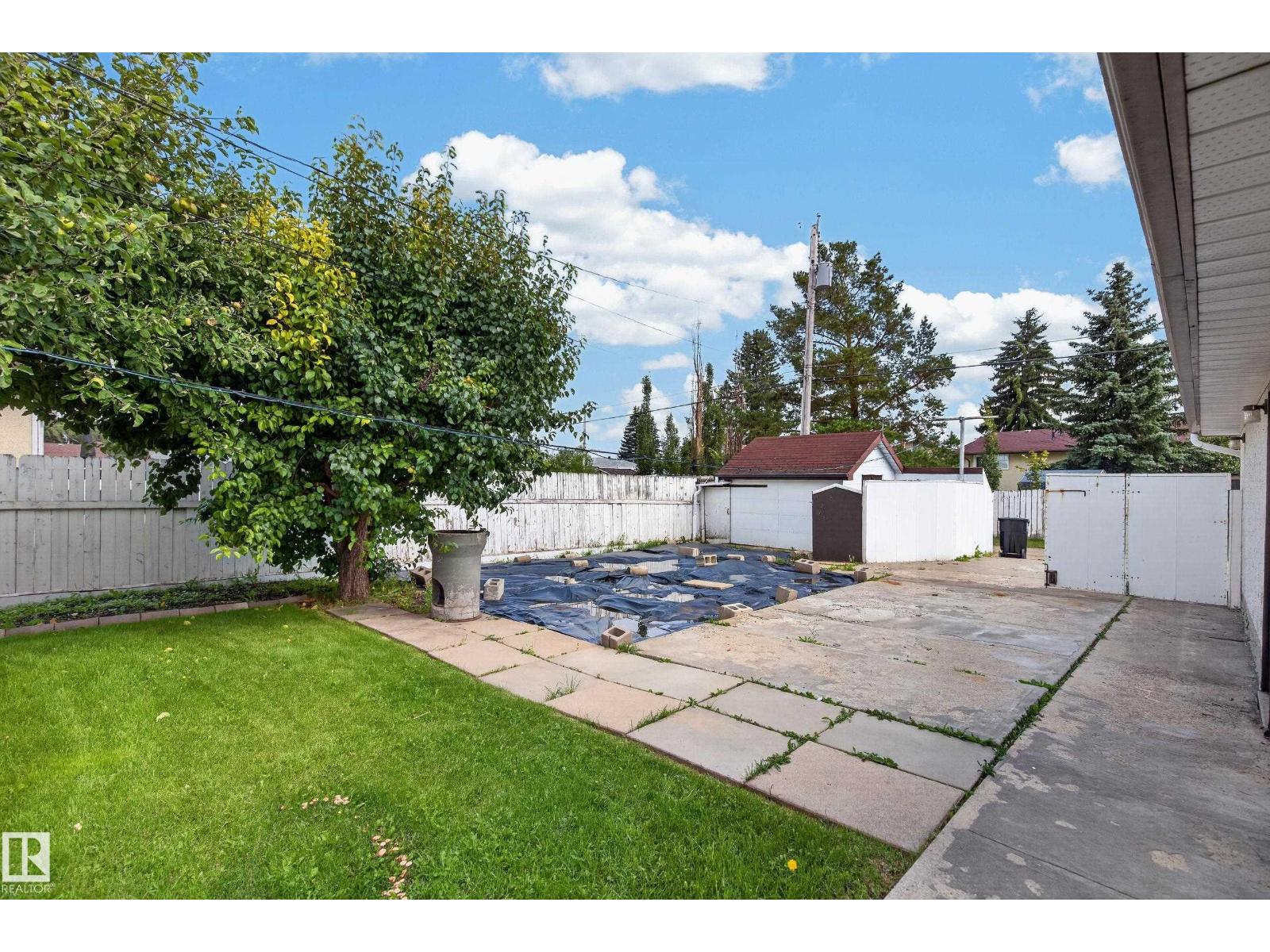8411 136 AV NW - 36