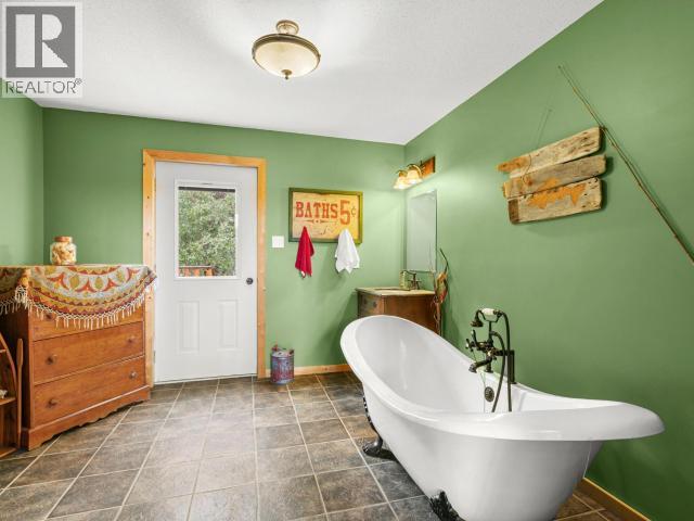 113 BOREAL ROAD - Image 28