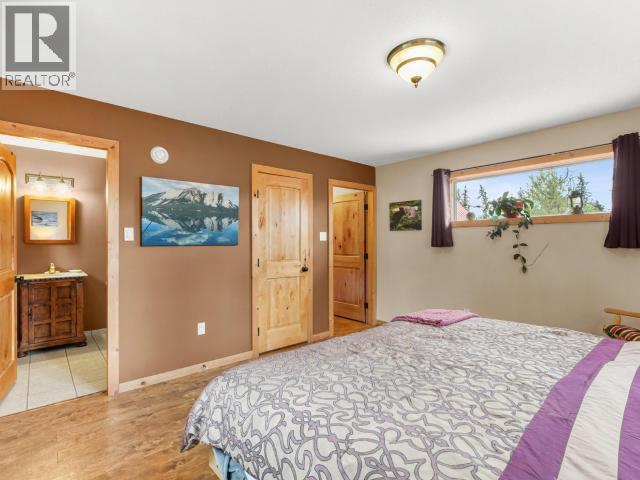 113 BOREAL ROAD - 40