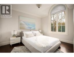 3955 W Broadway, Vancouver, BC V6R2C2 Photo 25