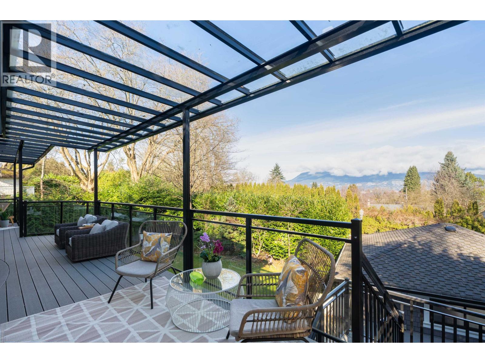 3955 W BROADWAY, Vancouver