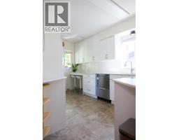 1183 Falcon Drive, Coquitlam, BC V3E2C2 Photo 9