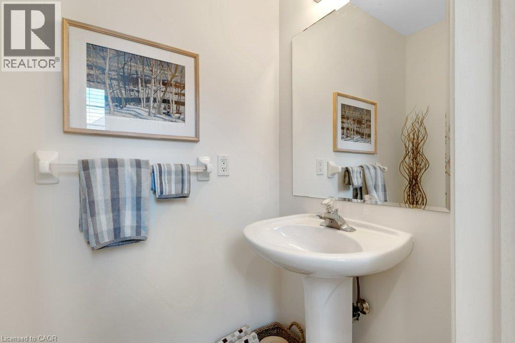 216 RED MAPLE Court - Image 21