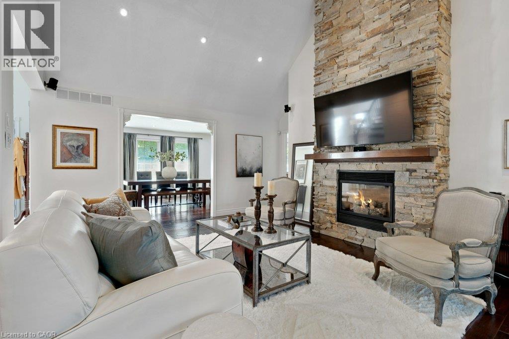 216 RED MAPLE Court - 11
