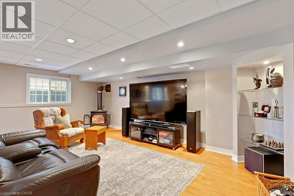 216 RED MAPLE Court - 28