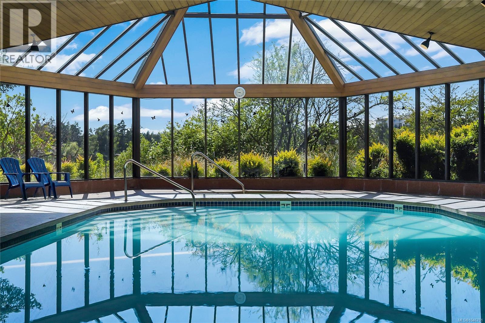 212 73 Gorge Road West, Saanich