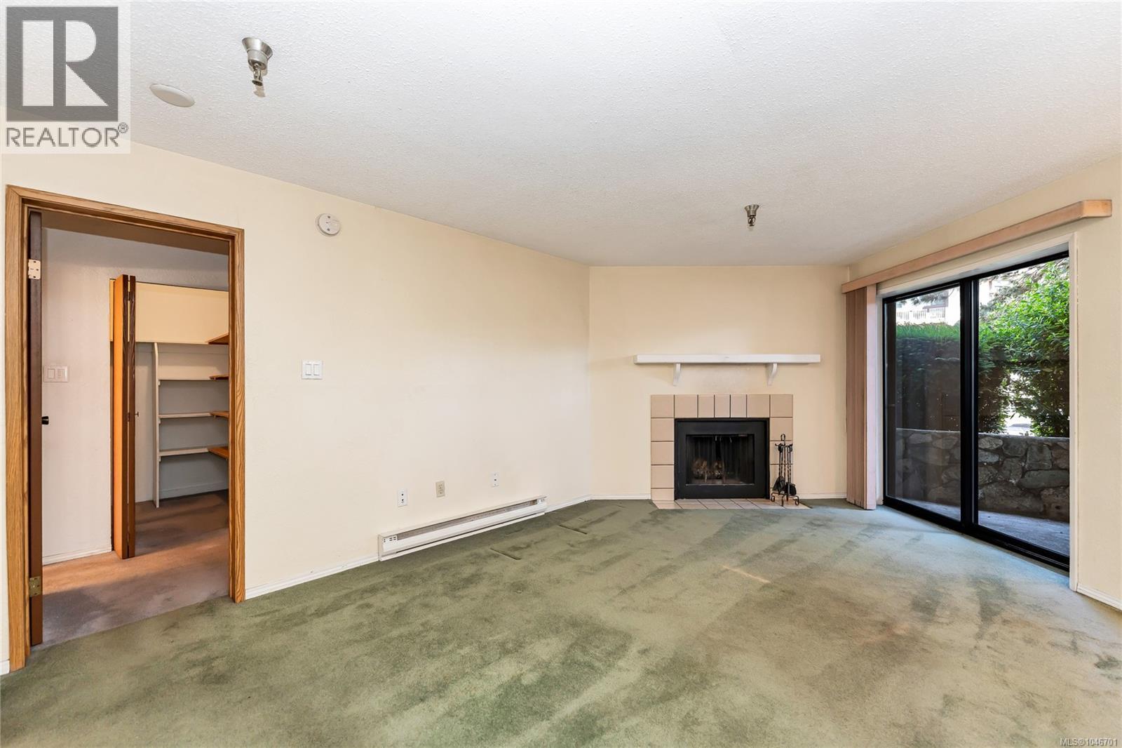 #212 73 Gorge Rd W - 8