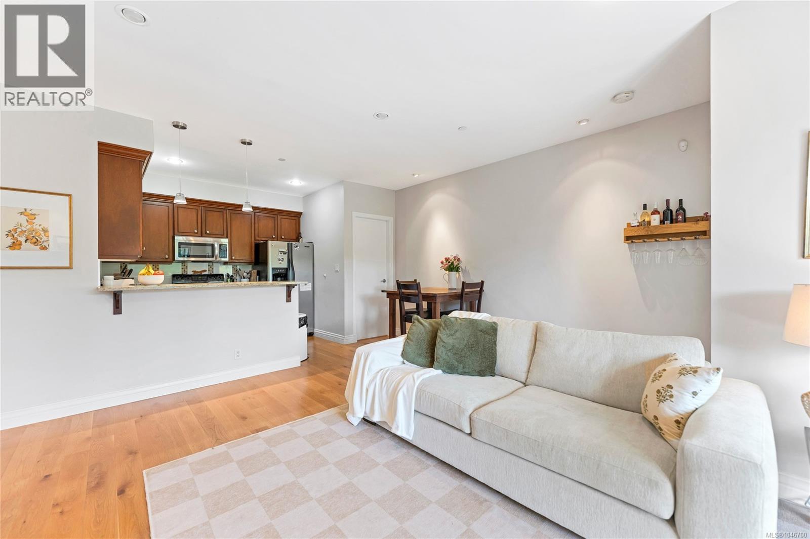 #304 1325 Bear Mountain Pkwy - Image 6