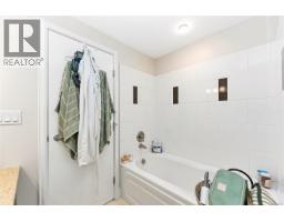 304 1325 Bear Mountain Pkwy, Langford, BC V9B6T8 Photo 14