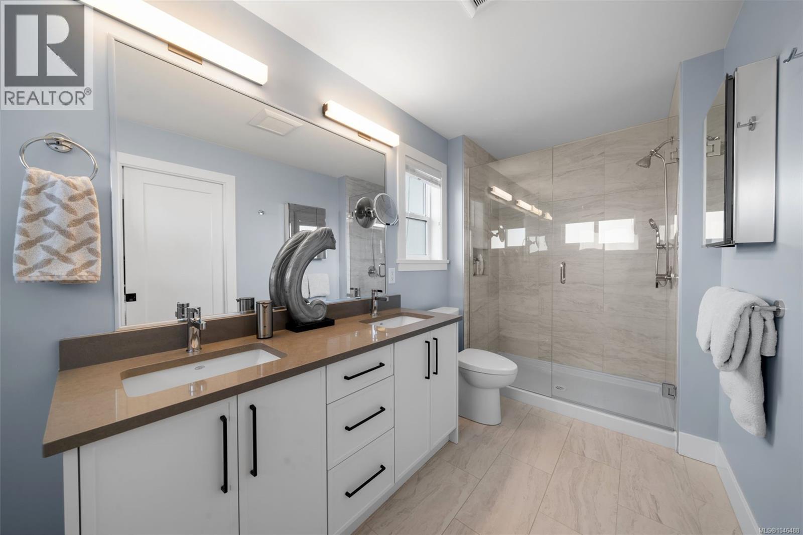 2474 Azurite Cres - 22