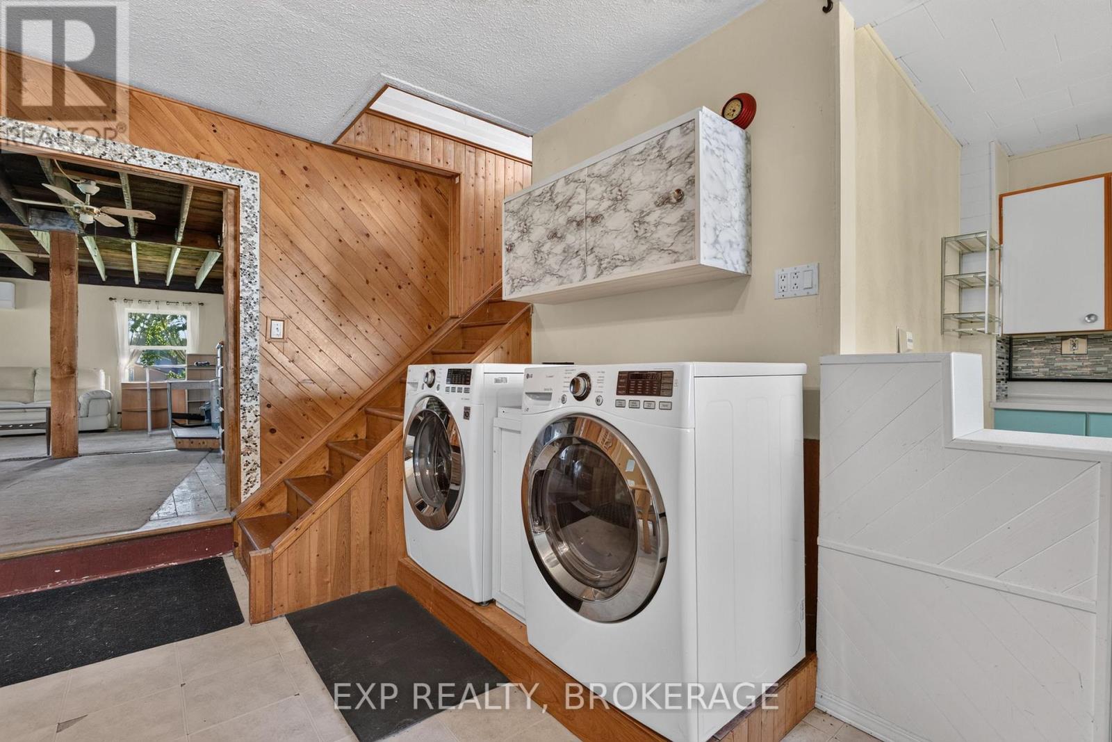 33 BRANCH STREET - Image 11