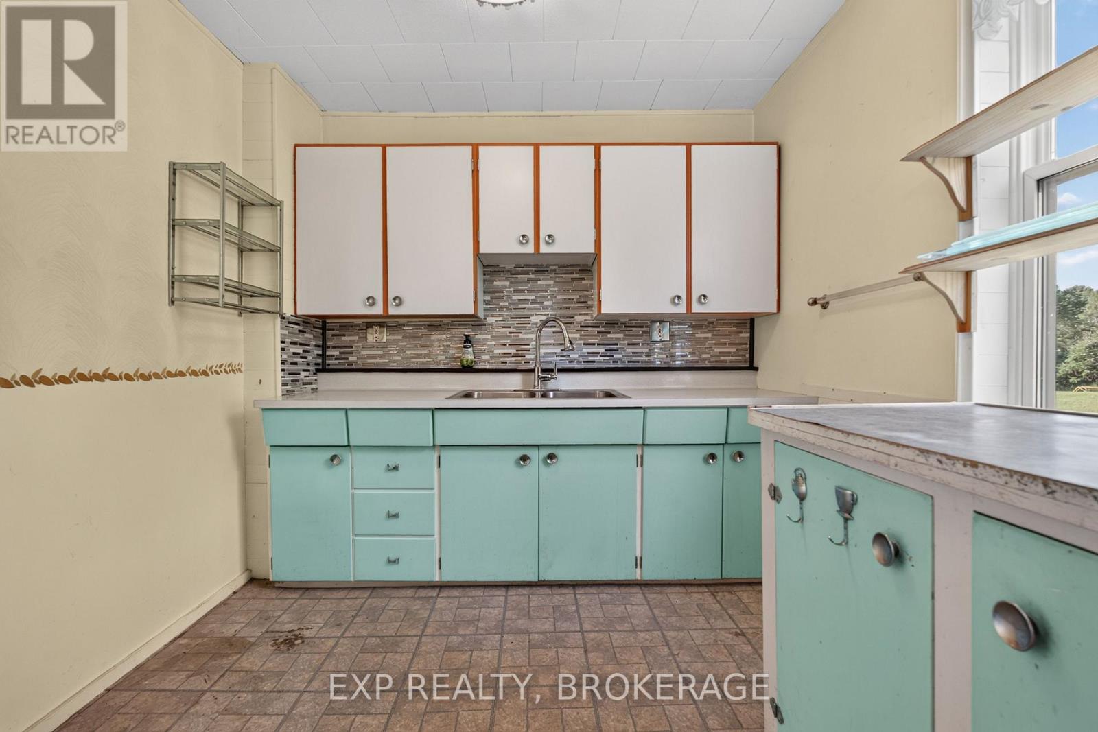 33 BRANCH STREET - 14