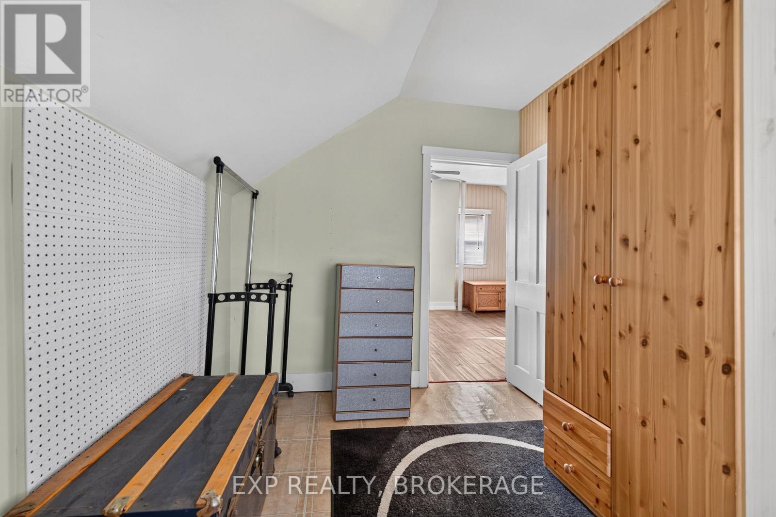 33 BRANCH STREET - 27