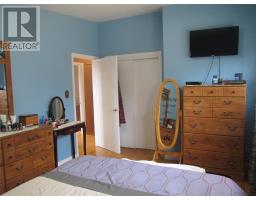 160 Goodyear Avenue thumbnail 32