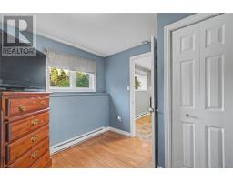 24 Peter's Place thumbnail 33