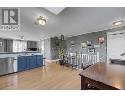 24 Peter's Place thumbnail 9
