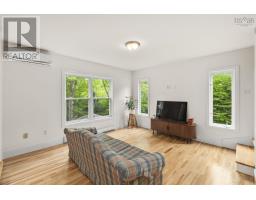 Bedroom - 88 Lochmoor Lane, Dartmouth, NS B2W6C8 Photo 13