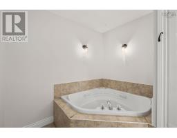 88 Lochmoor Lane, Dartmouth, NS B2W6C8 Photo 19