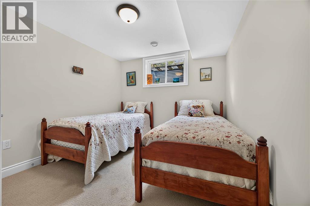 821 Carriage WAY - Image 26