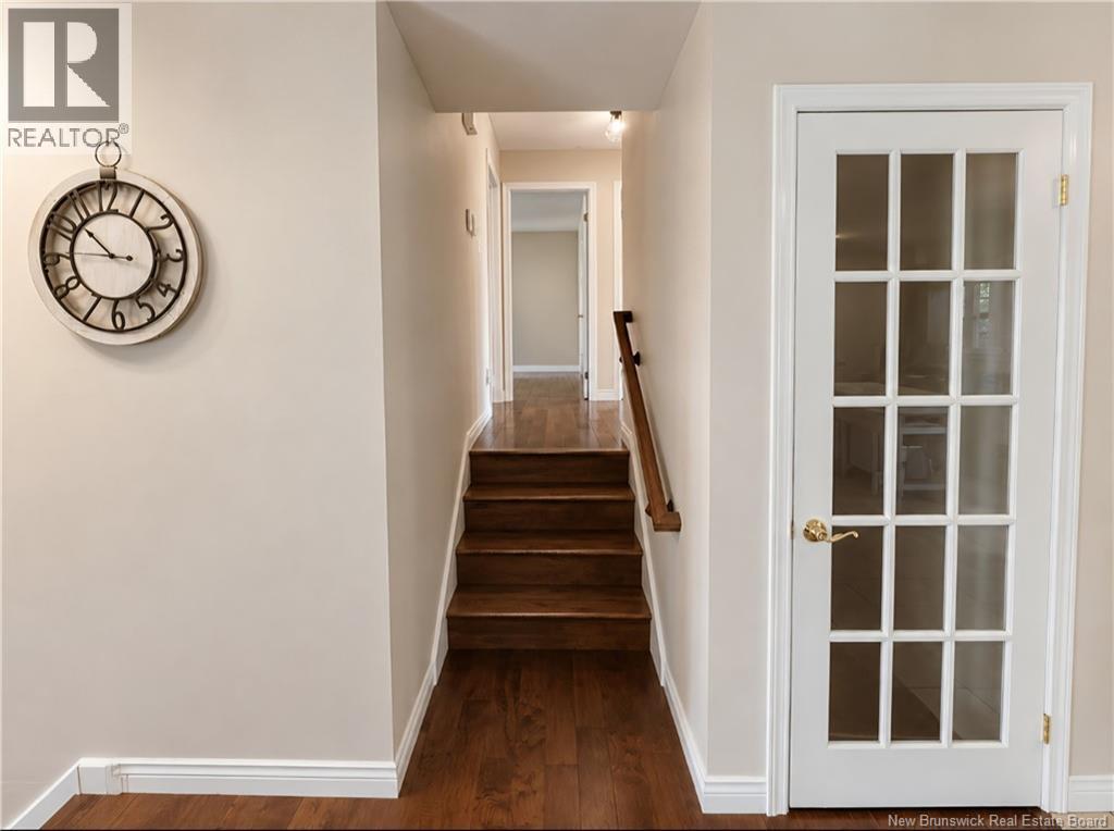 11 Pembroke Crescent - 13