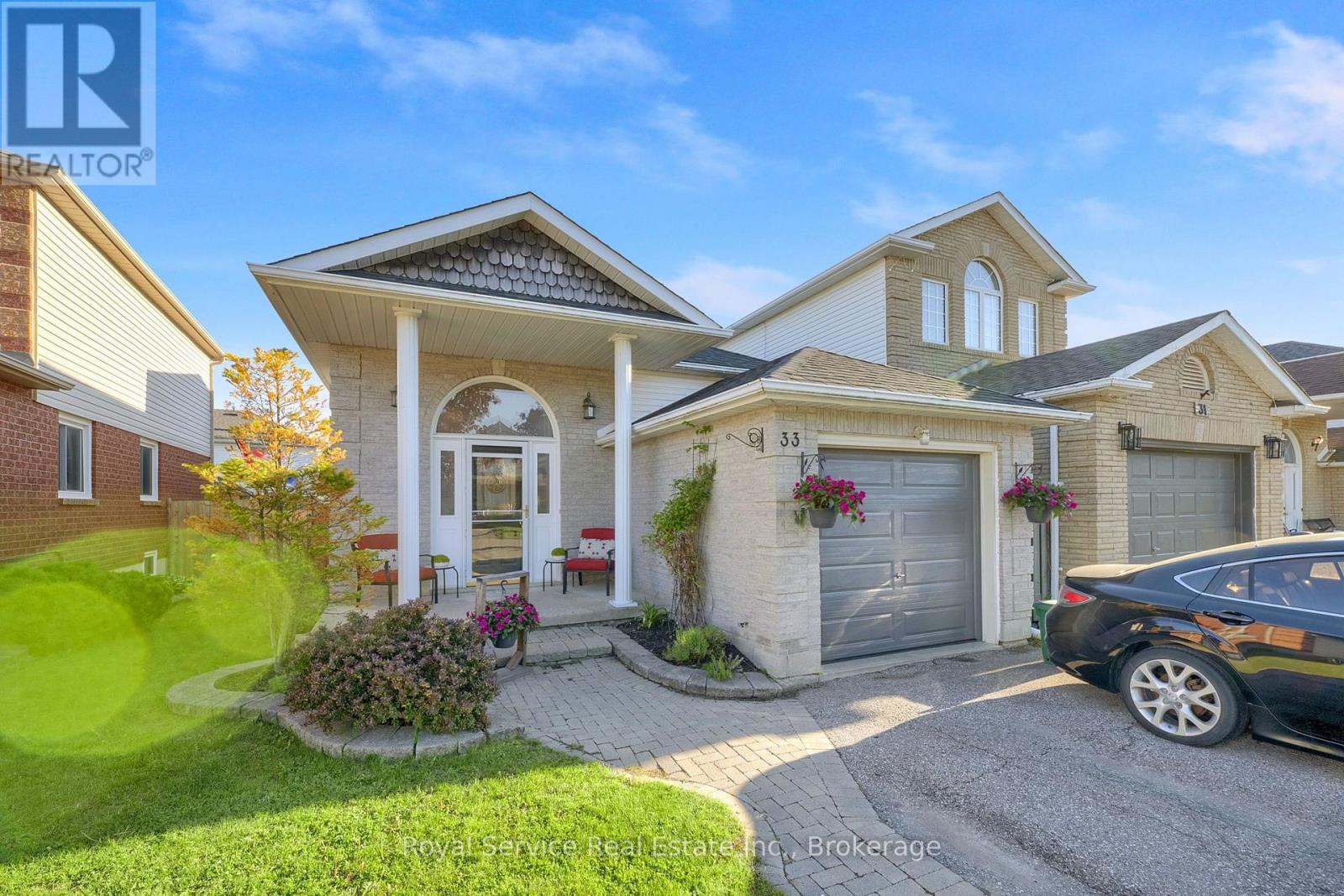 33 MALLORY STREET