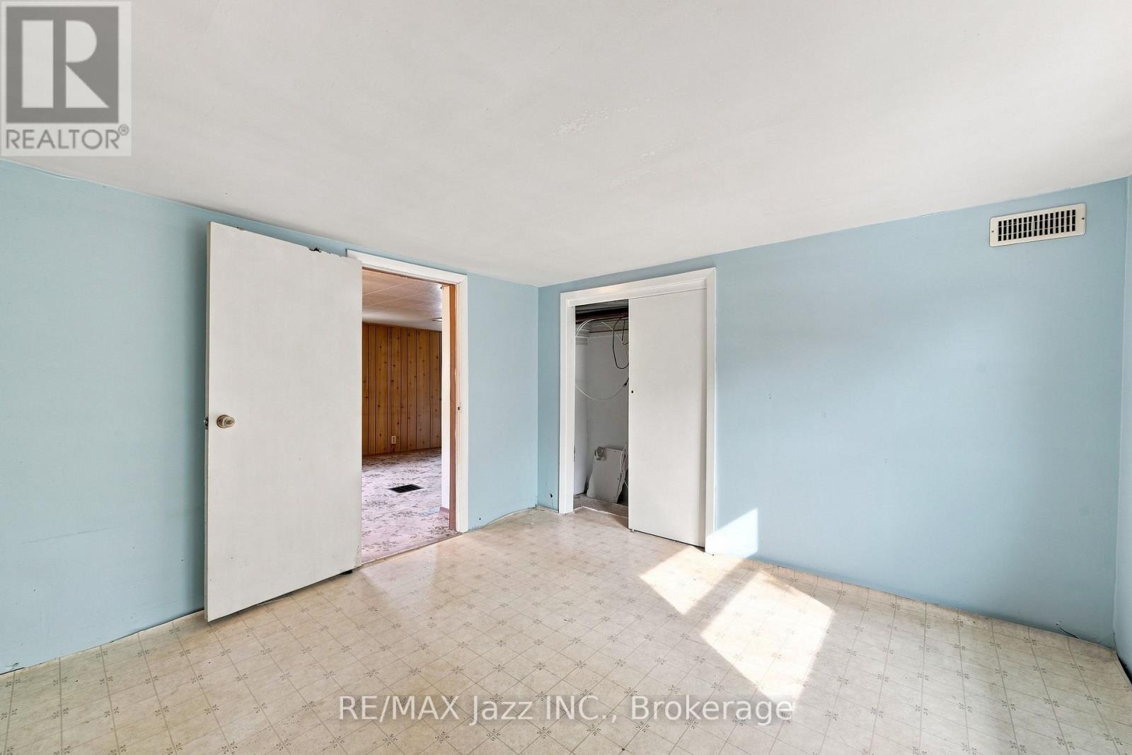 119 WEST STREET W - 19