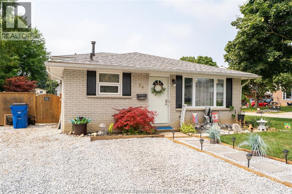 86 Marion AVENUE - 1